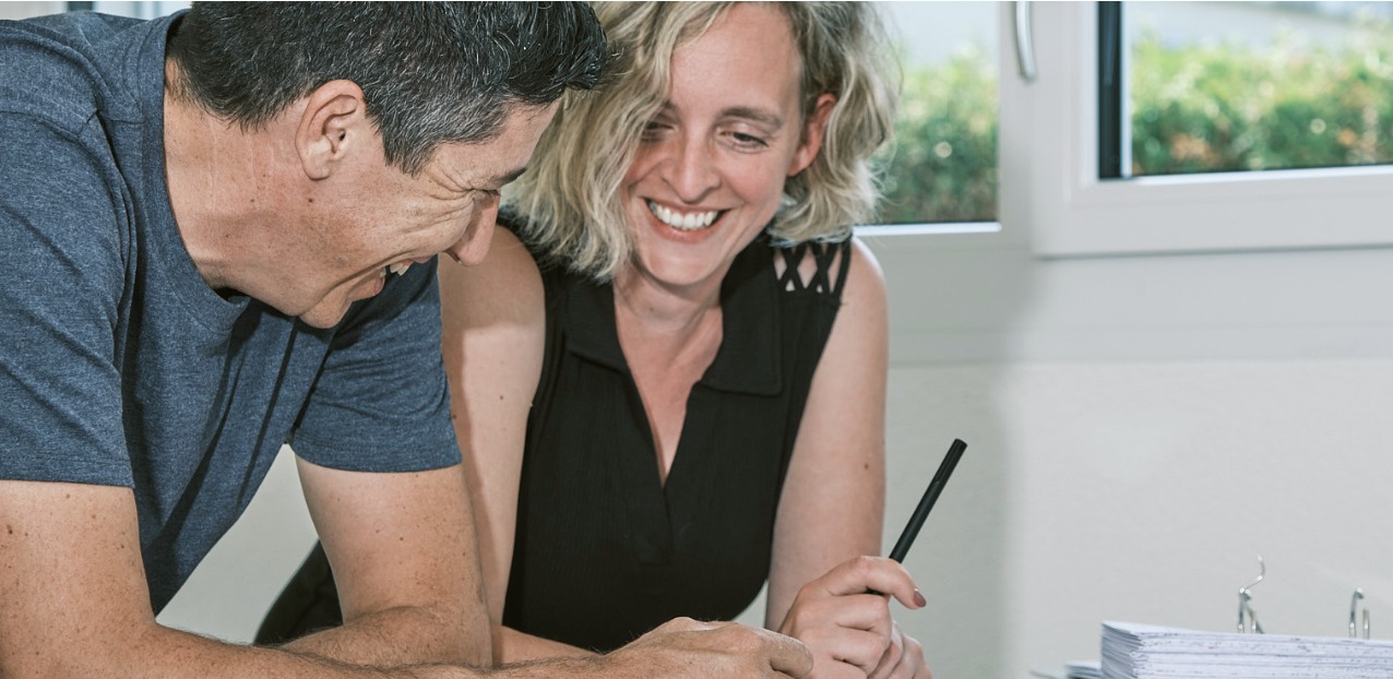 Jan und Corinne Suter von SA Immobilien bei der Arbeit